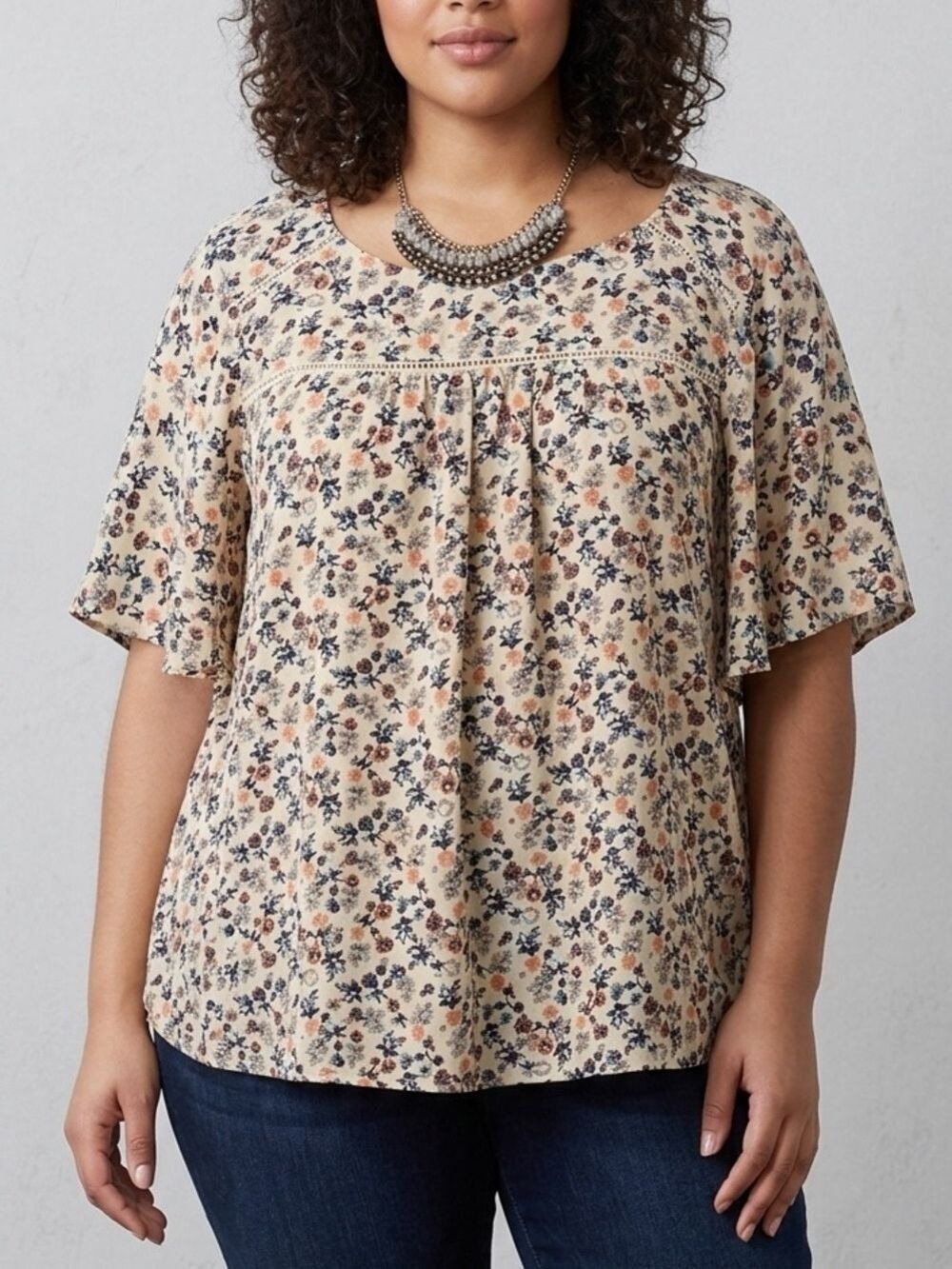 LOVE & LEGEND White Small Floral Pattern Blouse